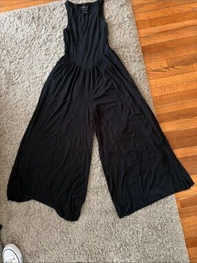 EUC American Eagle Women's Black Wide-Leg Jumpsuit Size M